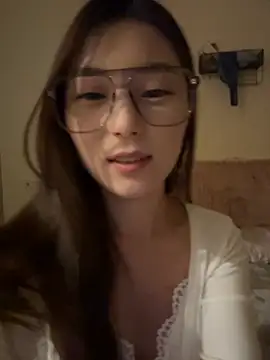 Sweet-Angel999 online show from 28, 10, 2025