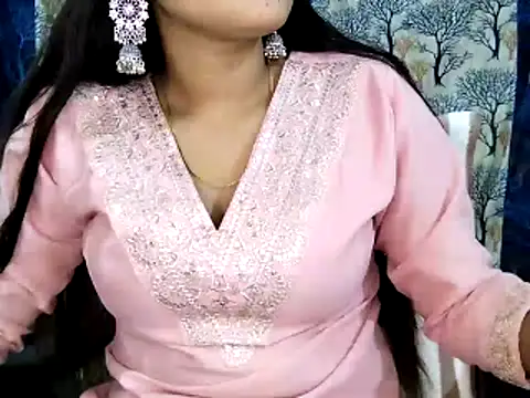 Aarvi Arora online show from 17, 12, 2025