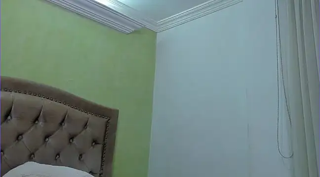 Snapshot of Luciluu20 chatting on 22, 1, 2025 Luciluu20 online show from 22, 1, 2025