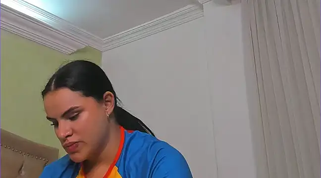 Snapshot of Luciluu20 chatting on 12, 2, 2025 Luciluu20 online show from 12, 2, 2025