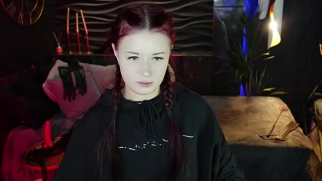 Lily Moonlight online show from 22, 10, 2025