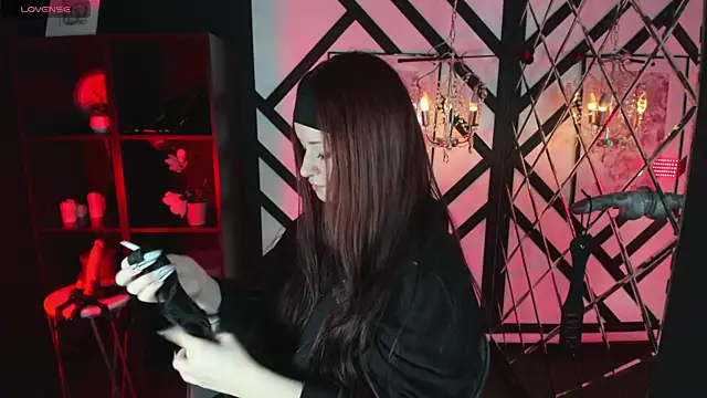 Lily Moonlight online show from 26, 9, 2025