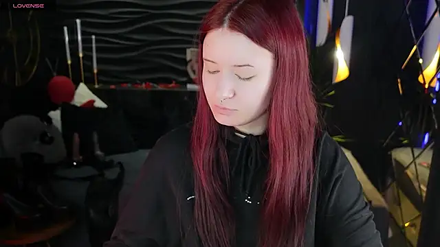 Lily Moonlight online show from 25, 2, 2026