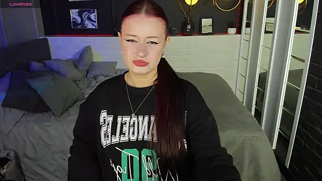 Lily Moonlight online show from 16, 9, 2025