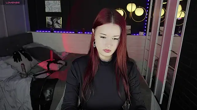 Lily Moonlight online show from 1, 10, 2025