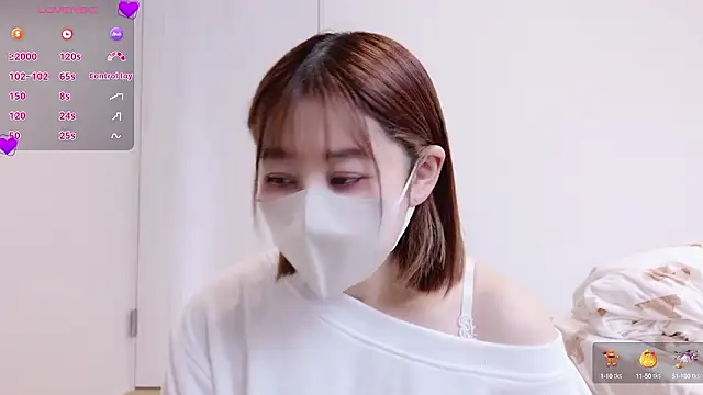 Snapshot of Mamu_Mamu_ chatting on 13, 10, 2025 Mamu Mamu online show from 13, 10, 2025