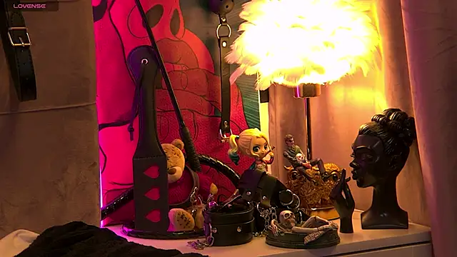 ZoeMesmerize online show from 6, 11, 2025