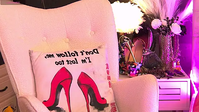 ZoeMesmerize online show from 16, 10, 2025