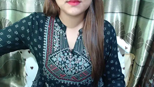 Snapshot of queen_angelina chatting on 13, 3, 2026 queen angelina online show from 13, 3, 2026