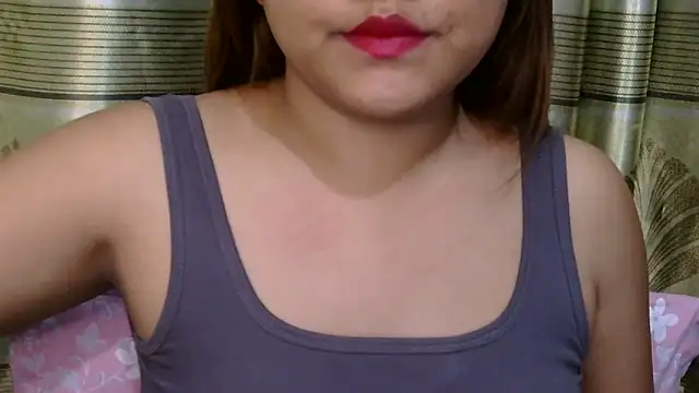Snapshot of queen_angelina chatting on 15, 4, 2026 queen angelina online show from 15, 4, 2026