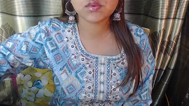 queen angelina online show from 15, 1, 2026