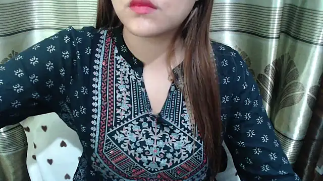 Snapshot of queen_angelina chatting on 12, 3, 2026 queen angelina online show from 12, 3, 2026