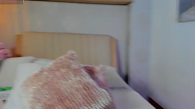 Snapshot of CamilleLynn chatting on 6, 11, 2025 CamilleLynn online show from 6, 11, 2025