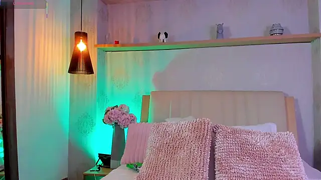 Snapshot of CamilleLynn chatting on 9, 11, 2025 CamilleLynn online show from 9, 11, 2025