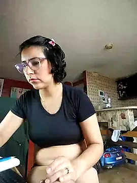 Snapshot of Im_Alma_ chatting on 6, 3, 2025 Im Alma online show from 6, 3, 2025