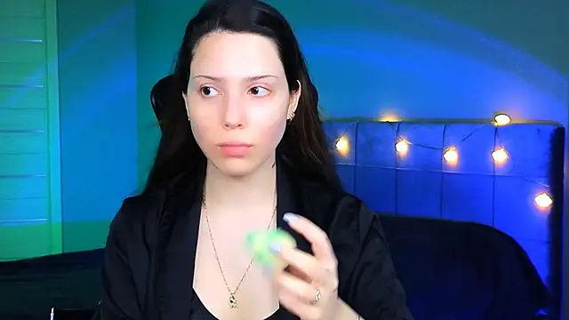 Stacy Gonzales  online show from 6, 3, 2025