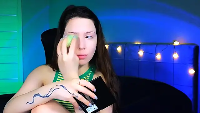 Stacy Gonzales  online show from 13, 3, 2025