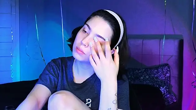 Stacy Gonzales  online show from 27, 3, 2026