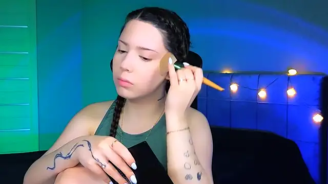 Stacy Gonzales  online show from 19, 3, 2025