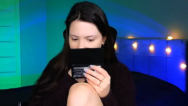 Stacy Gonzales  online show from 19, 2, 2025