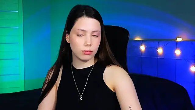 Stacy Gonzales  online show from 21, 2, 2025