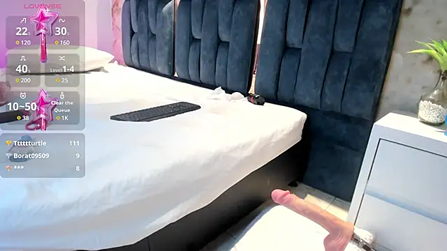 RoseTaylor   online show from 8, 2, 2025