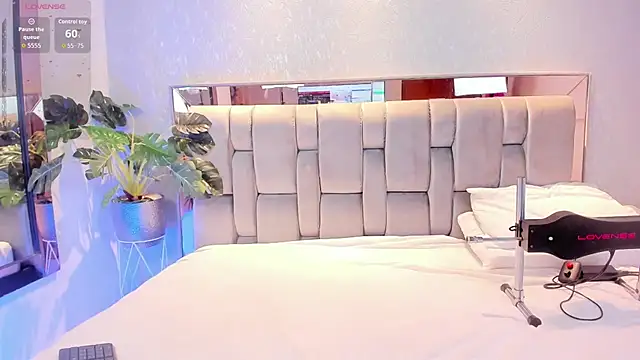 RoseTaylor   online show from 20, 11, 2025