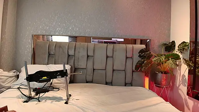 Snapshot of RoseTaylor__ chatting on 14, 2, 2026 RoseTaylor online show from 14, 2, 2026