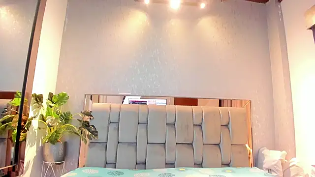 RoseTaylor   online show from 3, 4, 2026