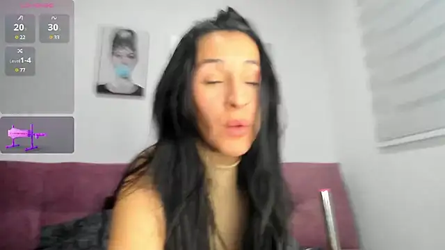 leila petitee  online show from 16, 3, 2025