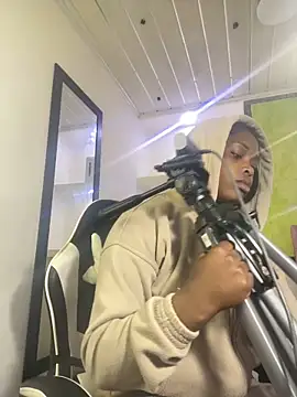 Snapshot of zendaya_wilson chatting on 22, 10, 2025 zendaya wilson online show from 22, 10, 2025