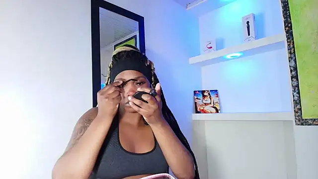 Snapshot of zendaya_wilson chatting on 22, 11, 2025 zendaya wilson online show from 22, 11, 2025