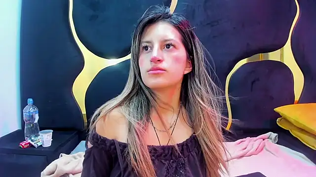 GiaRoussel online show from 26, 10, 2025