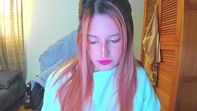 Snapshot of GiaRoussel chatting on 15, 7, 2026 GiaRoussel online show from 15, 7, 2026