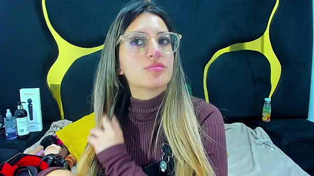 GiaRoussel online show from 29, 11, 2025