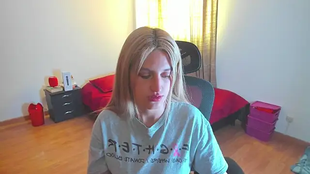 GiaRoussel online show from 25, 3, 2026