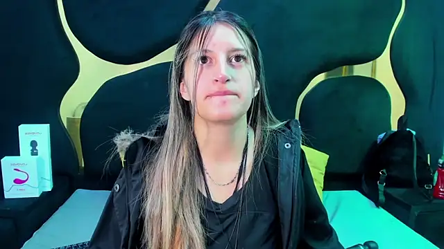 GiaRoussel online show from 21, 10, 2025