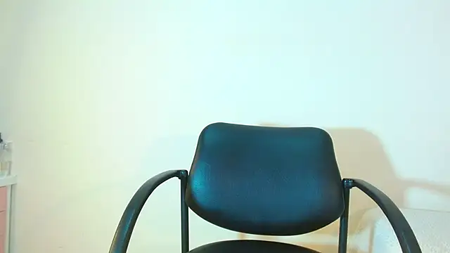 Snapshot of JessicaRabbit04 chatting on 10, 11, 2025 JessicaRabbit04 online show from 10, 11, 2025