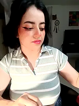 Lin-cute online show from 6, 3, 2025