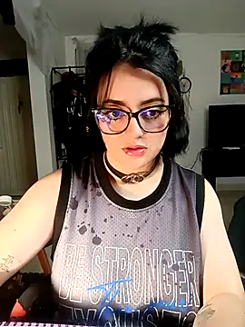 Lin-cute online show from 4, 3, 2025