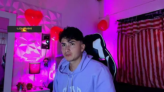 santyago taylor online show from 24, 2, 2025