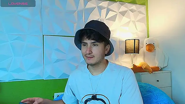 santyago taylor online show from 17, 9, 2025