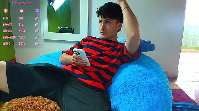 santyago taylor online show from 24, 11, 2025