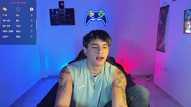 Snapshot of LuciferM_Star chatting on 14, 11, 2025 LuciferM Star online show from 14, 11, 2025