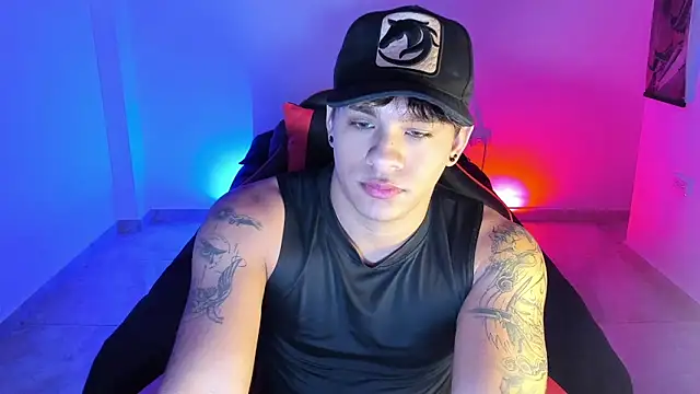 Snapshot of LuciferM_Star chatting on 3, 12, 2025 LuciferM Star online show from 3, 12, 2025