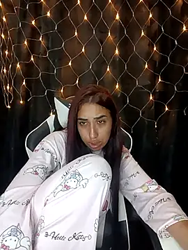 ifeelverywet andhot online show from 8, 10, 2025