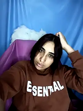 ifeelverywet andhot online show from 18, 12, 2025