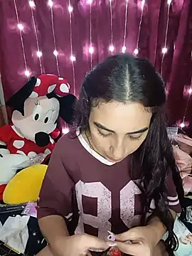 ifeelverywet andhot online show from 17, 5, 2026