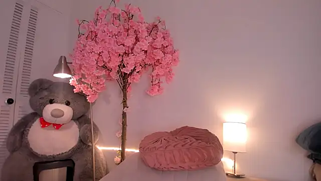 Snapshot of kitty_miaa chatting on 1, 7, 2026 kitty miaa online show from 1, 7, 2026