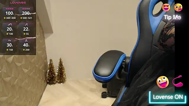 Snapshot of JenniLowen chatting on 3, 2, 2026 JenniLowen online show from 3, 2, 2026